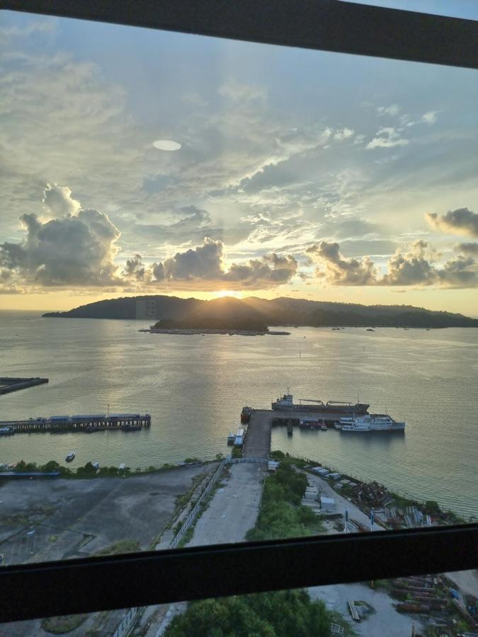 Nana Homestay - Jesselton Quay Kota Kinabalu Exterior photo